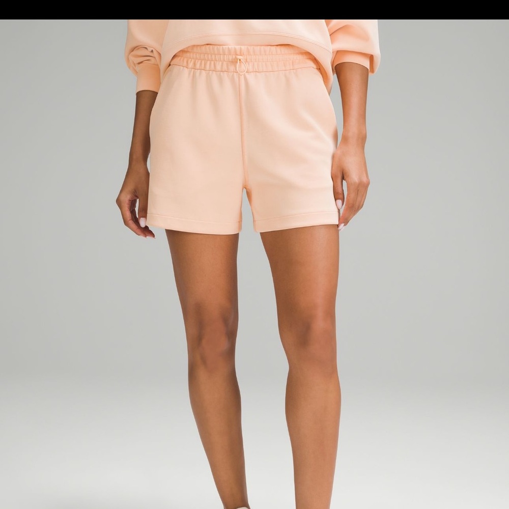 Lululemon Soft stream High Rise shorts